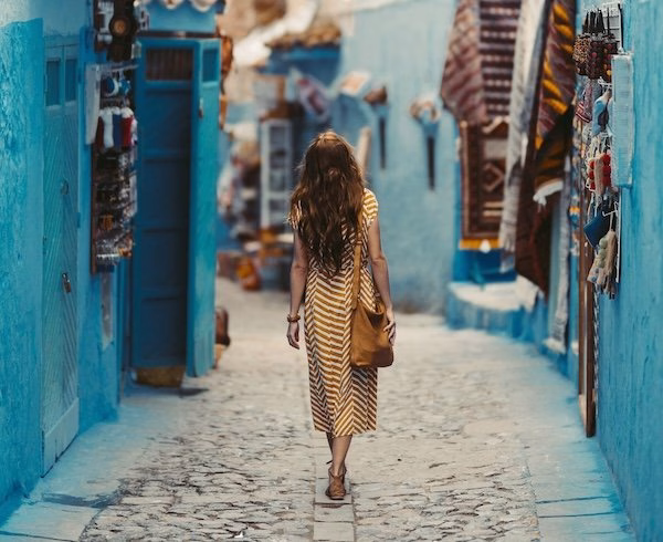 What to Wear in Morocco: Female Dress